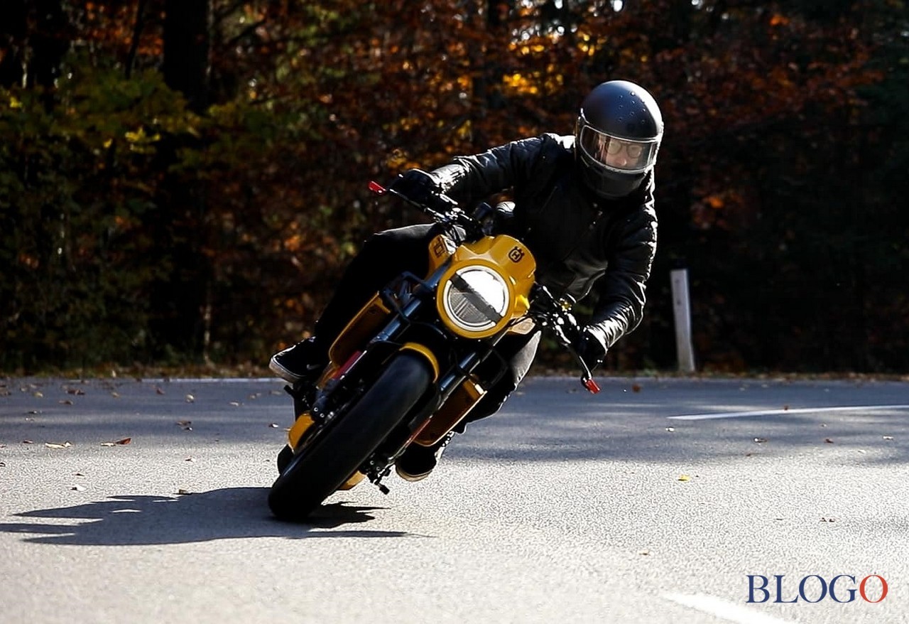 Husqvarna Vitpilen 701 "Yellow Arrow" by Gas&amp;Retro