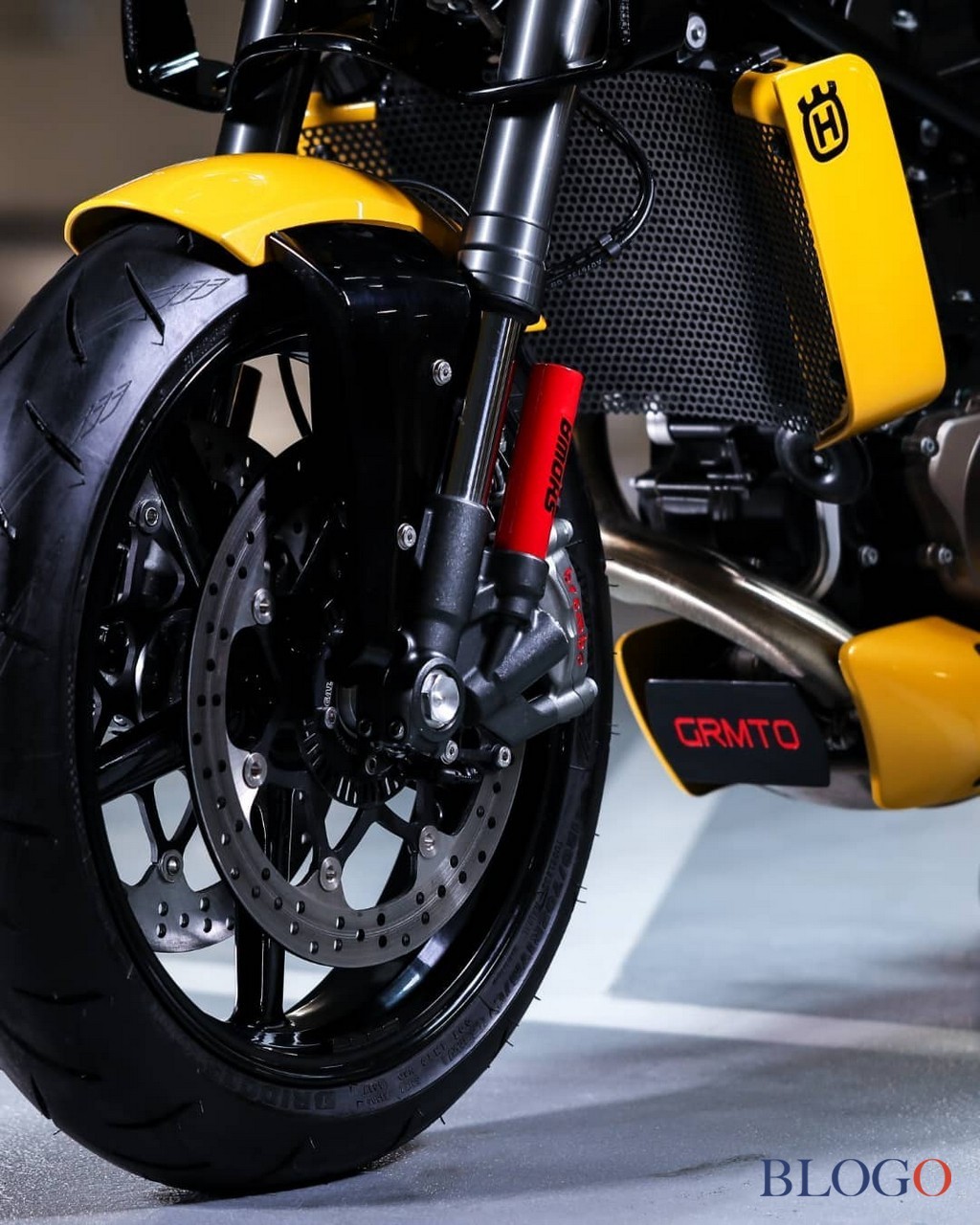 Husqvarna Vitpilen 701 "Yellow Arrow" by Gas&amp;Retro