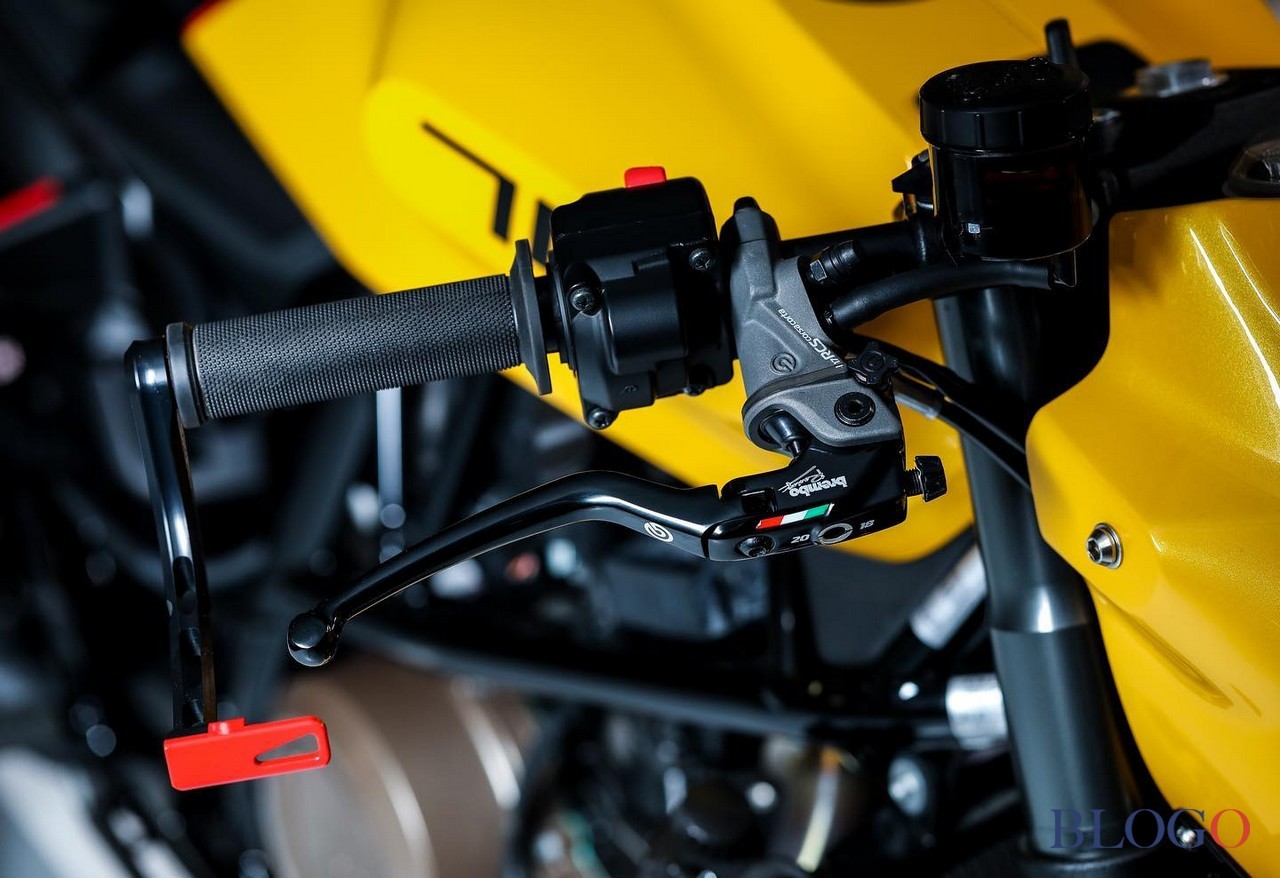 Husqvarna Vitpilen 701 "Yellow Arrow" by Gas&amp;Retro