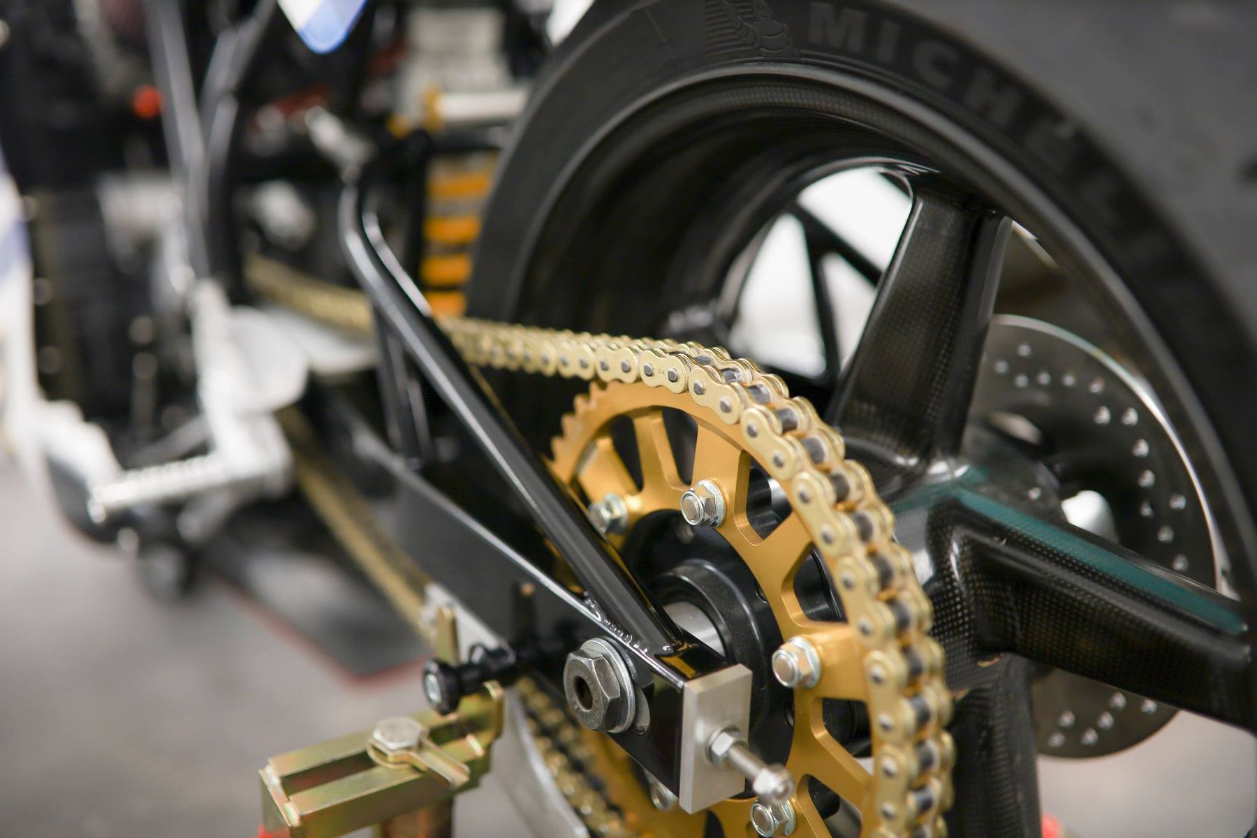 Suzuki "Spirit of 69": la special su base XR69