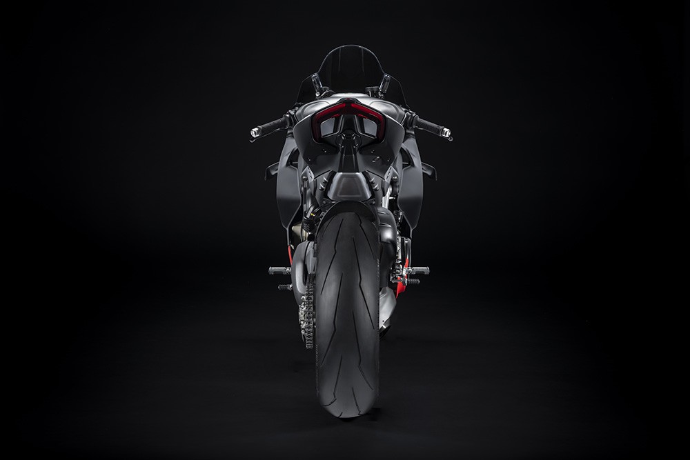 Ducati World Premiere 2022: svelata la nuova Panigale V4 SP2
