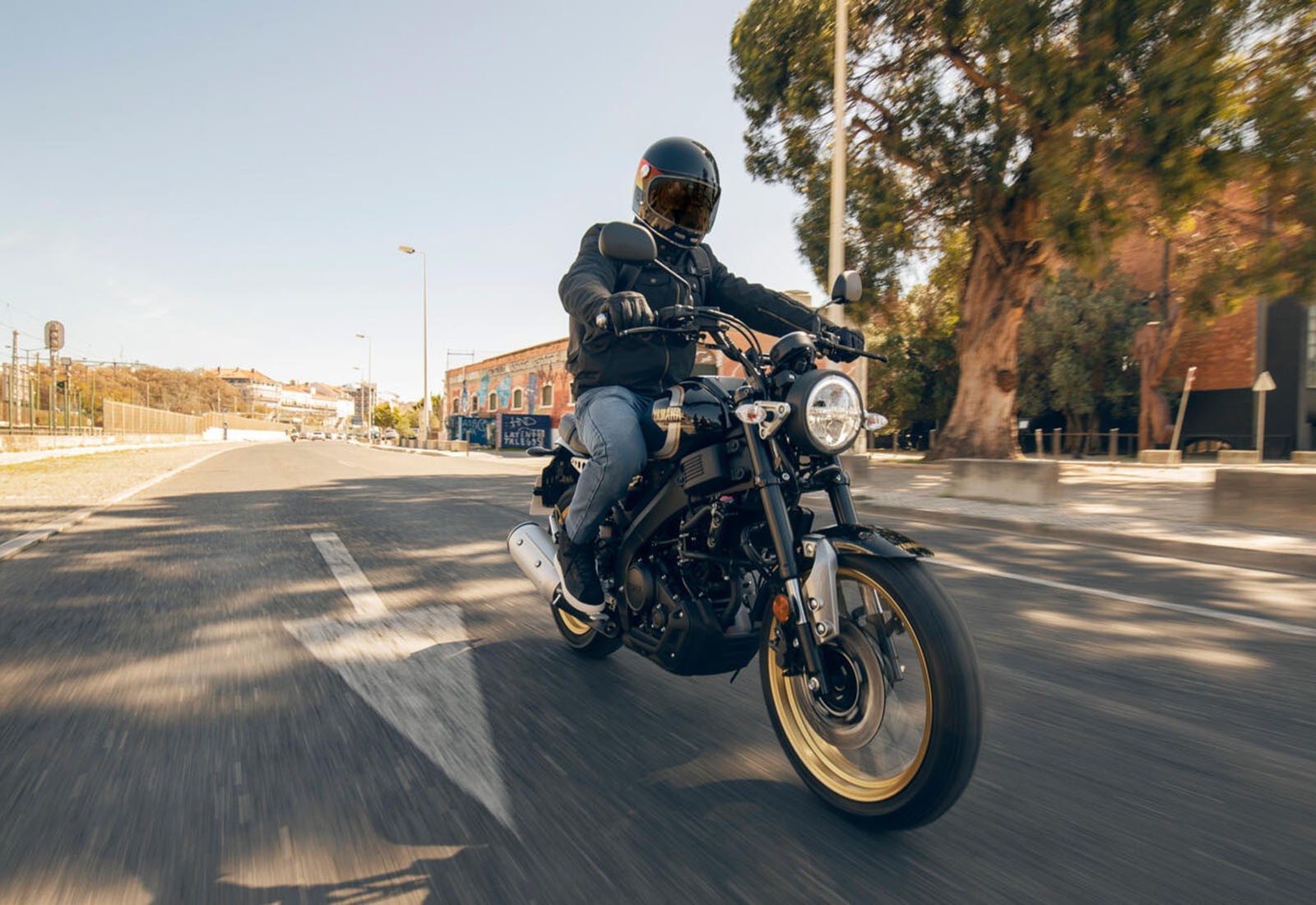 Yamaha XSR125 Legacy: le foto