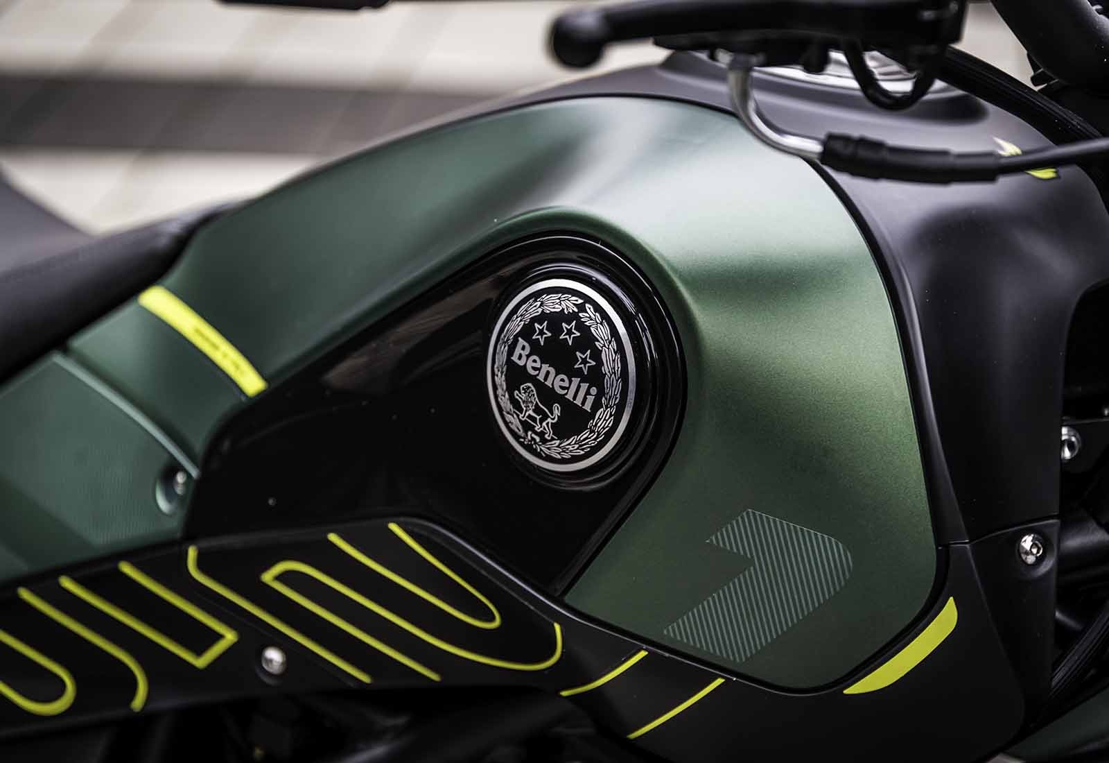 Benelli Leoncino 125: le foto