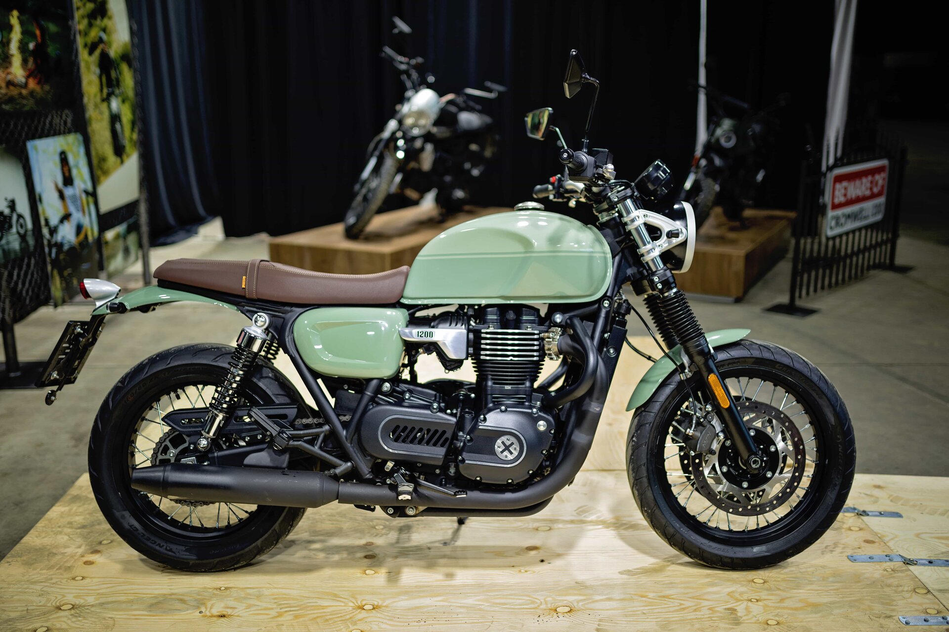 Brixton Cromwell 1200: le foto