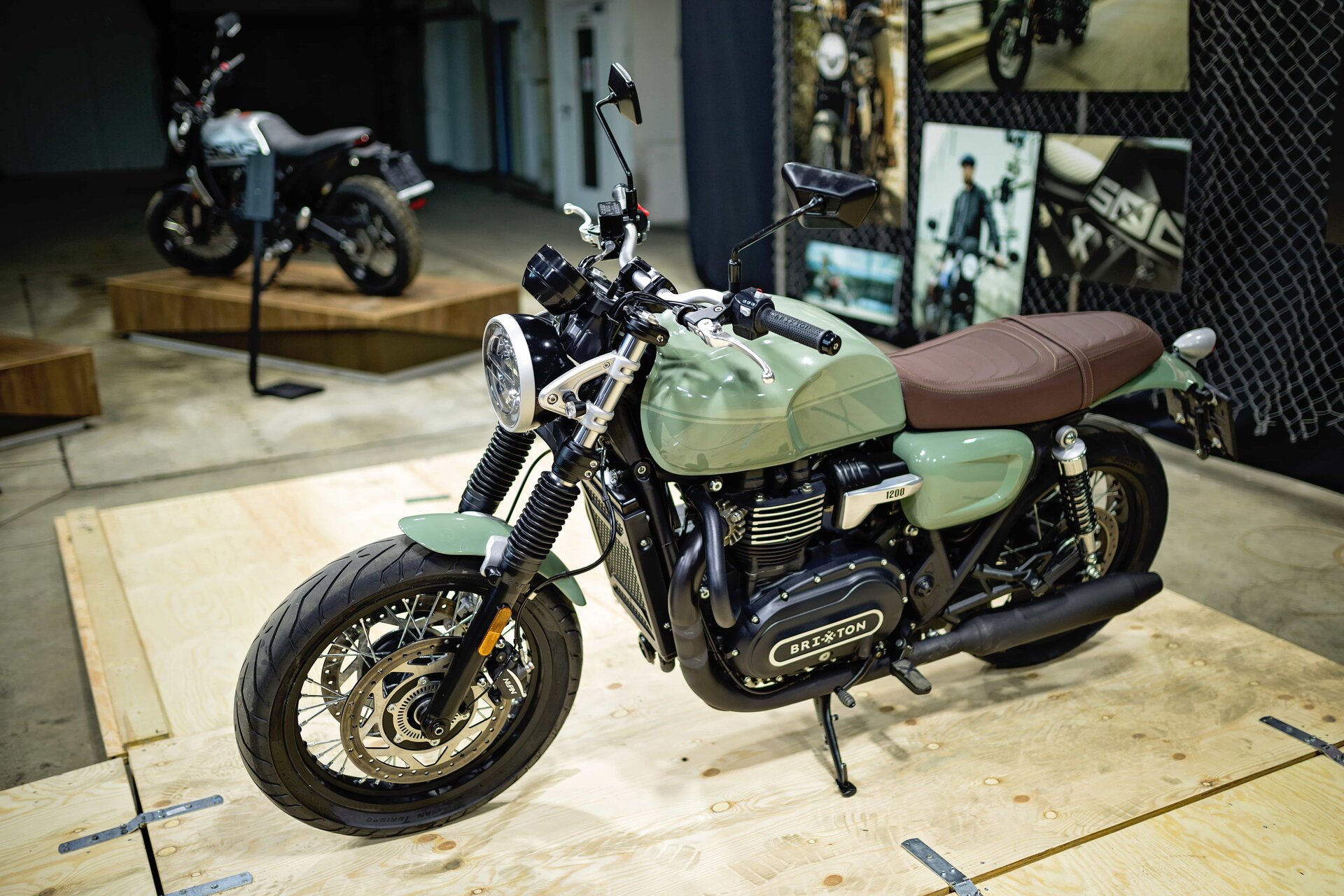 Brixton Cromwell 1200: le foto