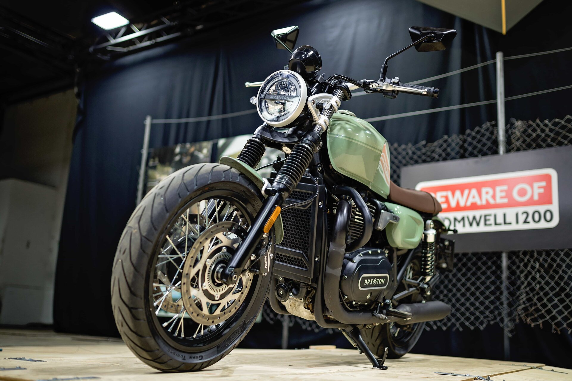Brixton Cromwell 1200: le foto
