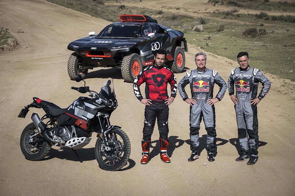 Ducati DesertX e Audi RS Q e-tron