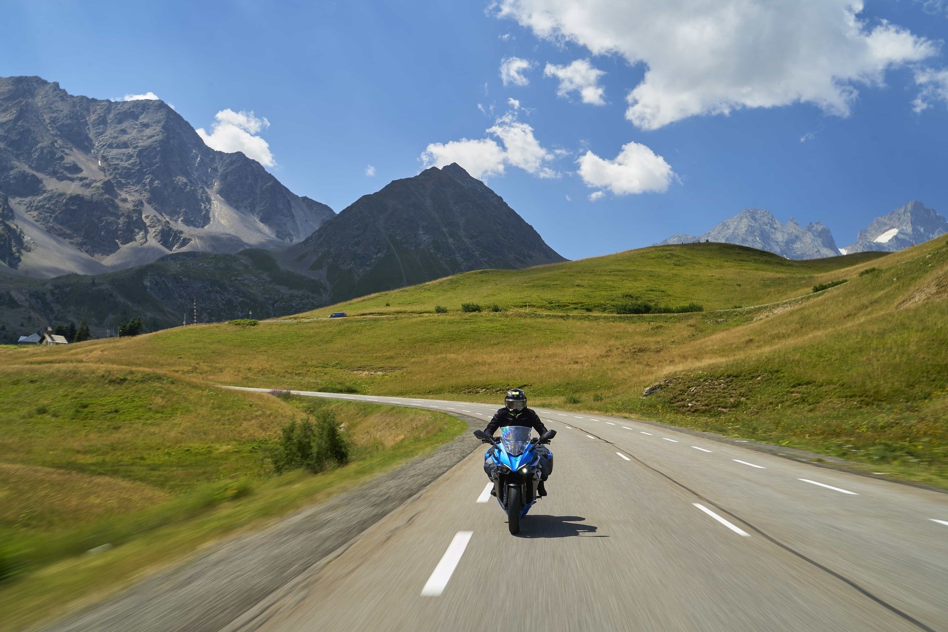 suzuki-Suzuki-gsx-s1000gt-experience-2022