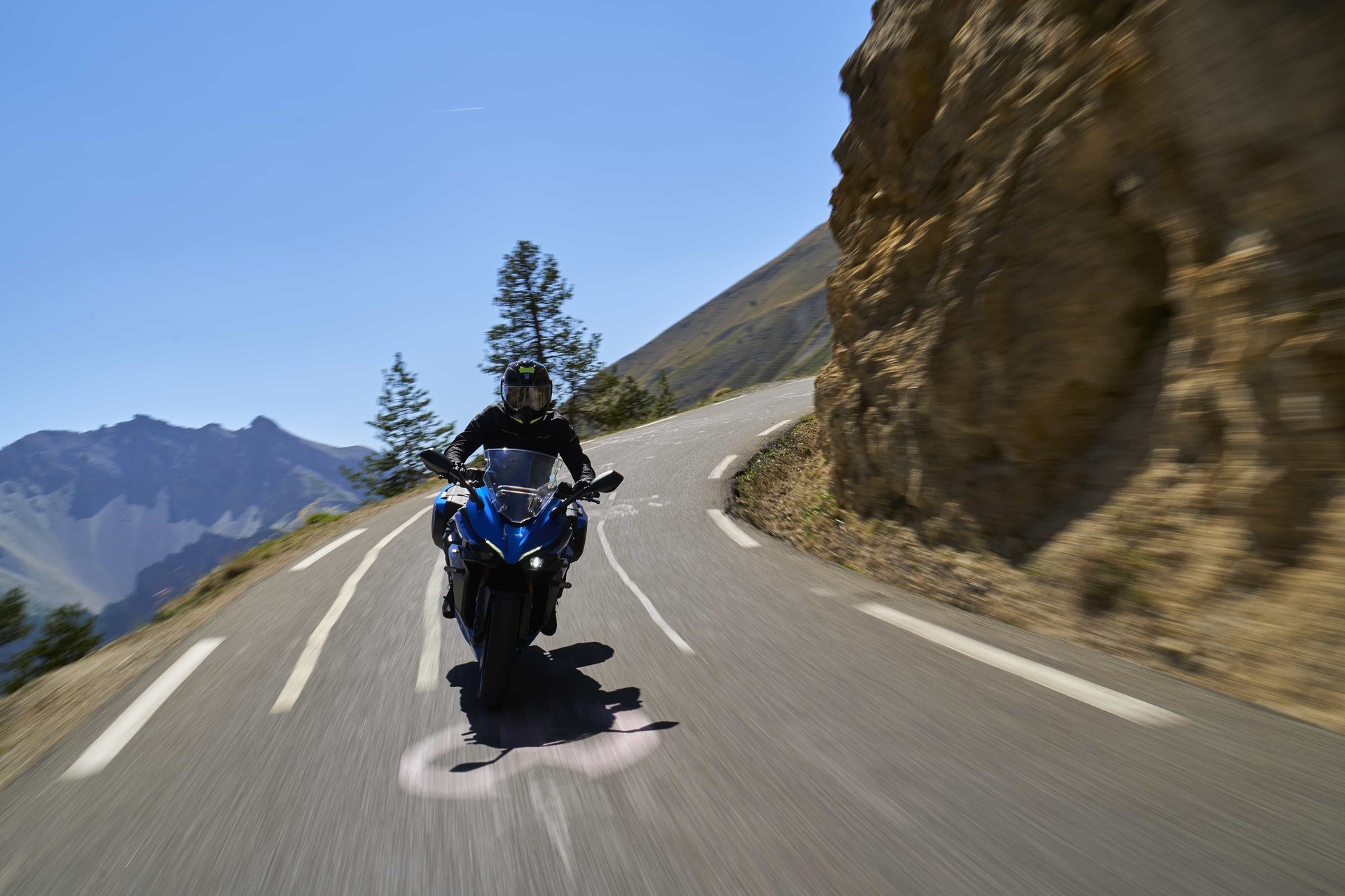 suzuki-Suzuki-gsx-s1000gt-experience-2022