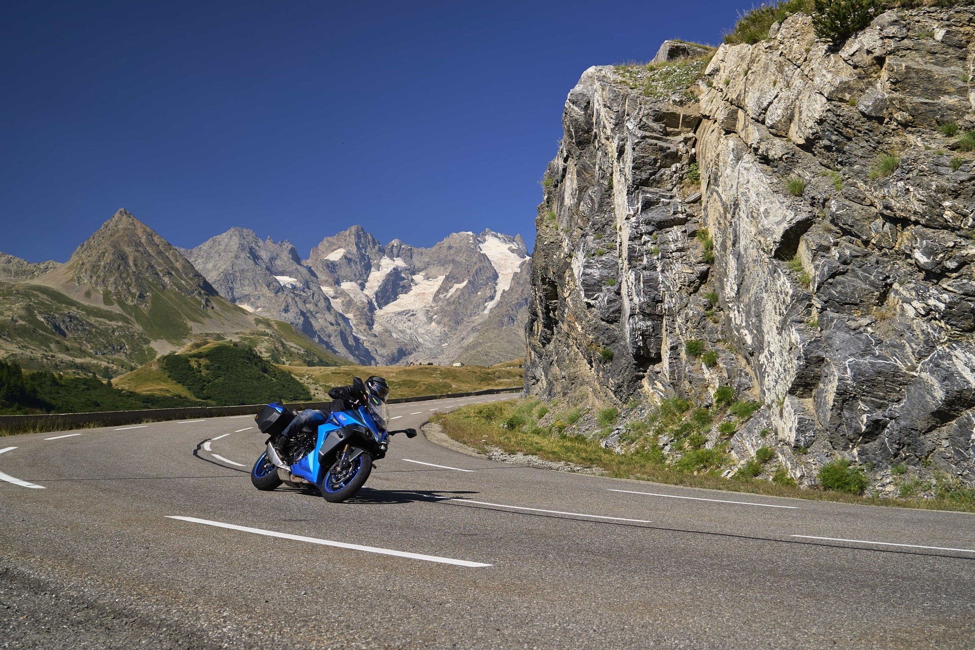 suzuki-Suzuki-gsx-s1000gt-experience-2022