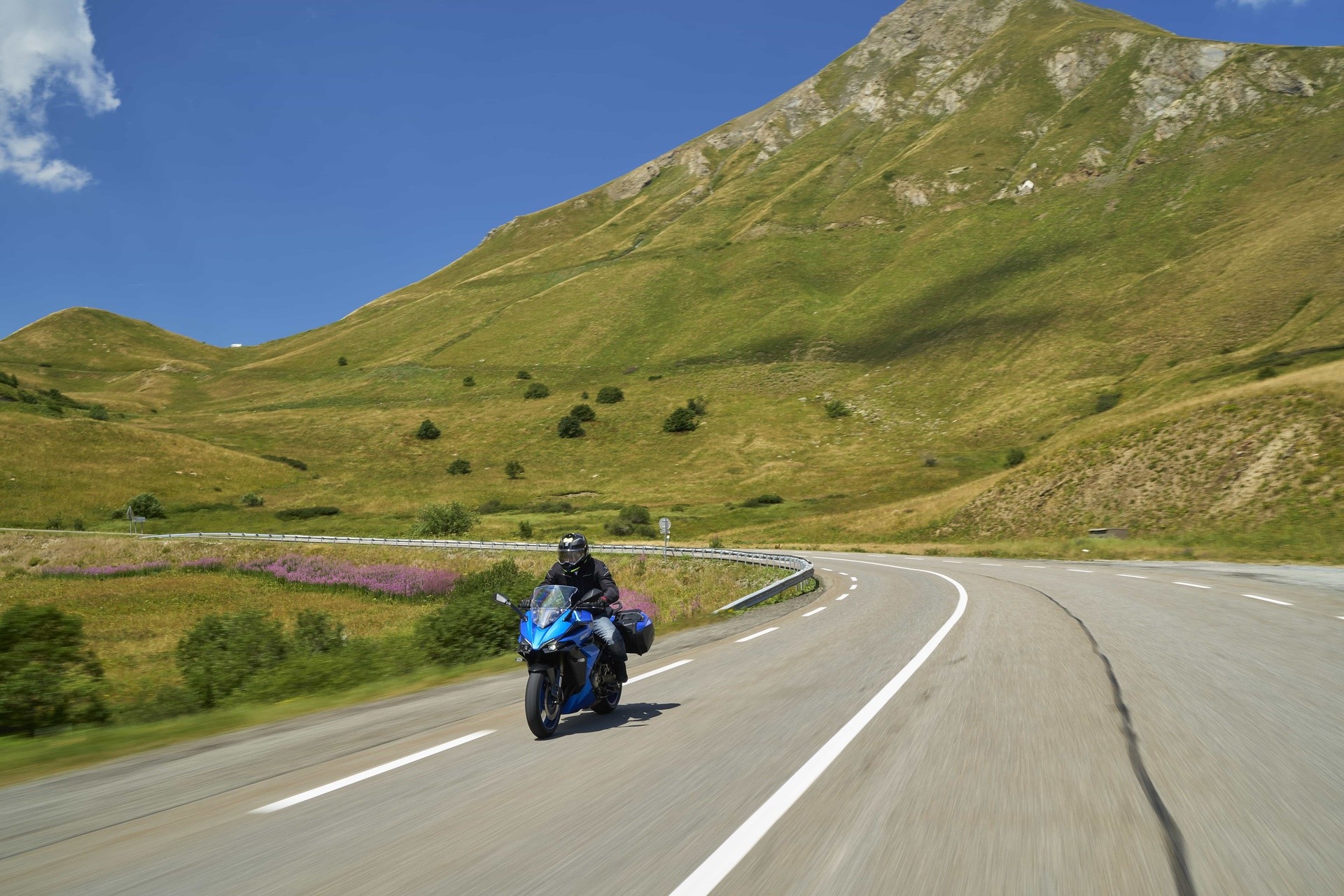 suzuki-Suzuki-gsx-s1000gt-experience-2022