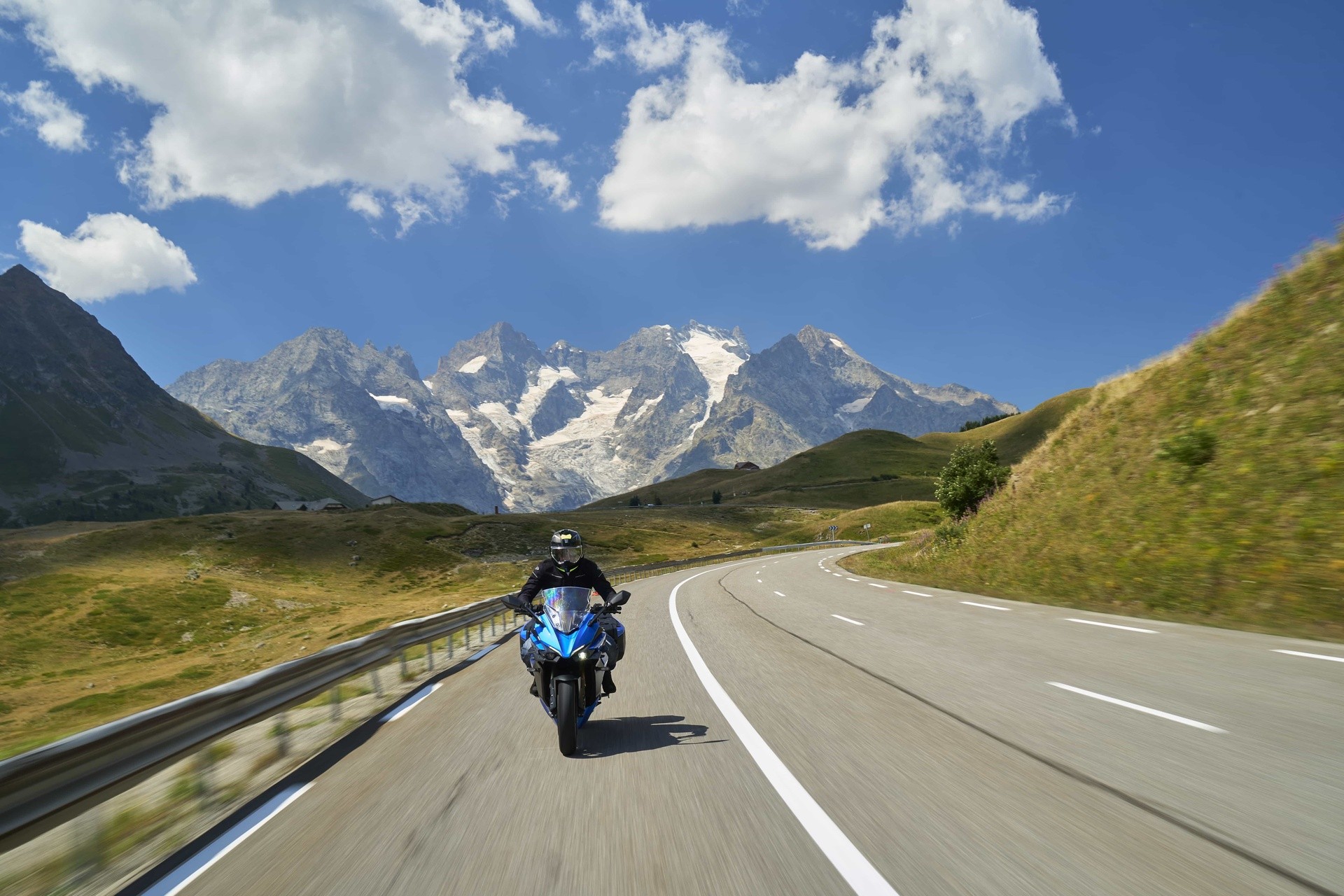 suzuki-Suzuki-gsx-s1000gt-experience-2022