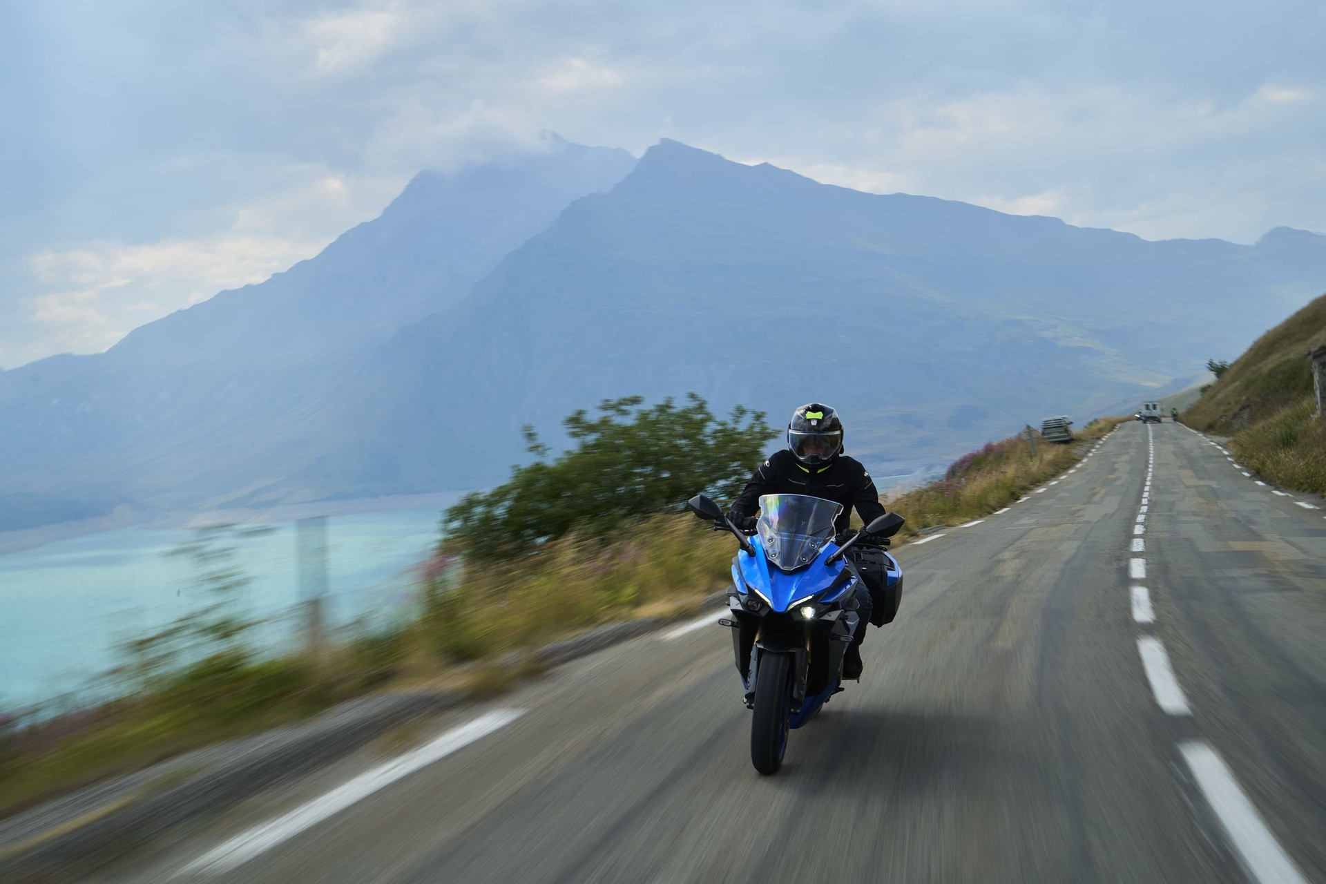 suzuki-Suzuki-gsx-s1000gt-experience-2022