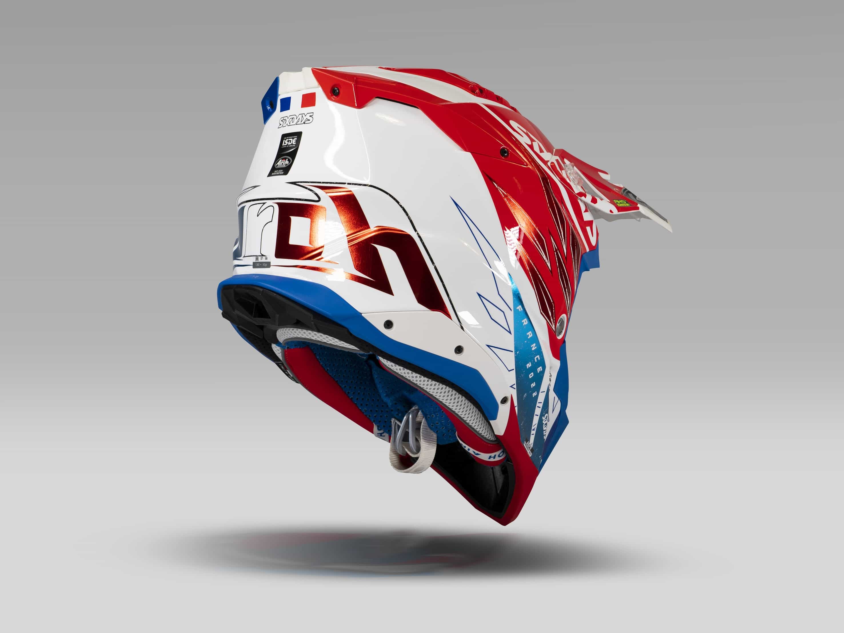 casco-airoh-aviator-3-six-days-france