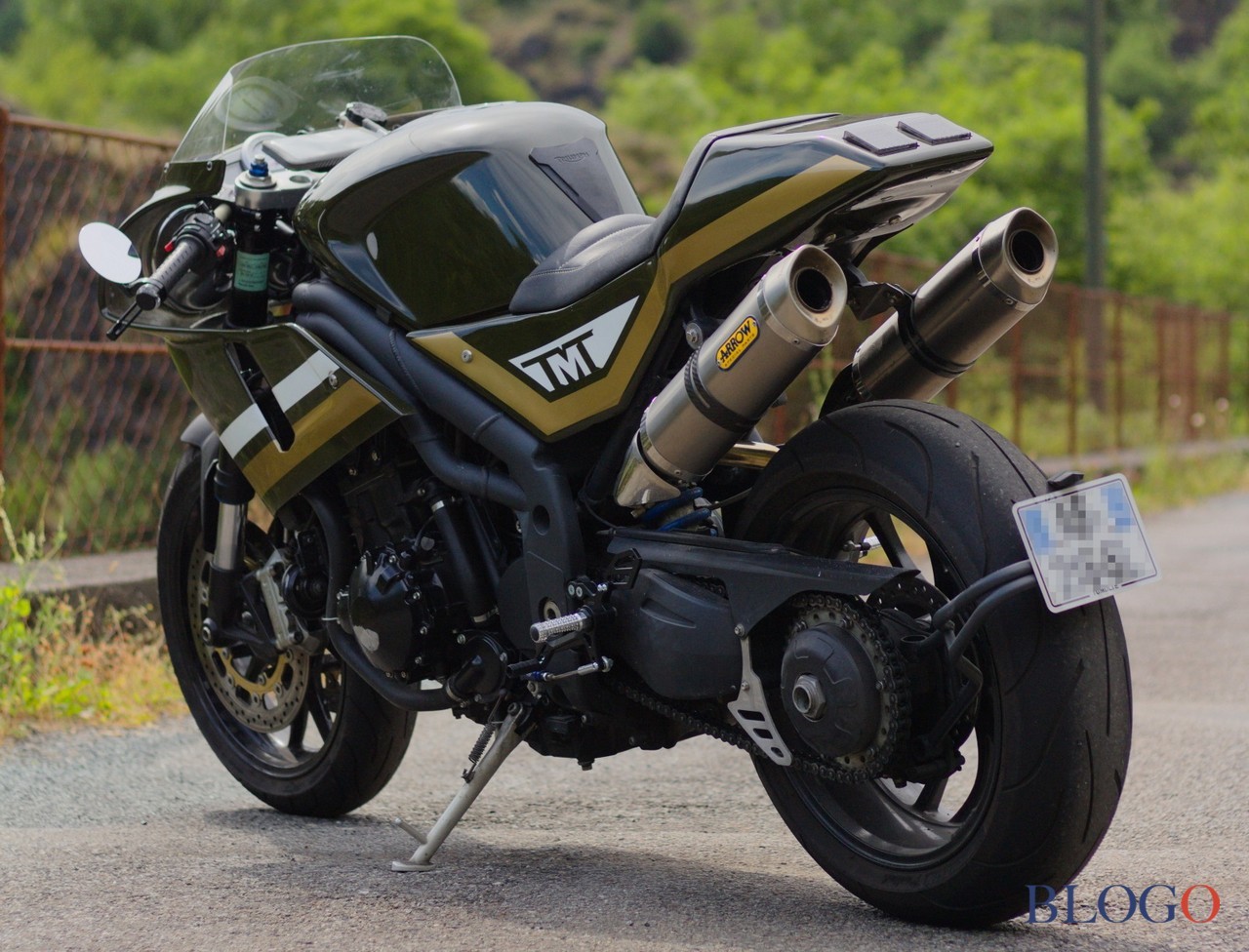 Triumph Speed Triple “RC30” by Tumulte