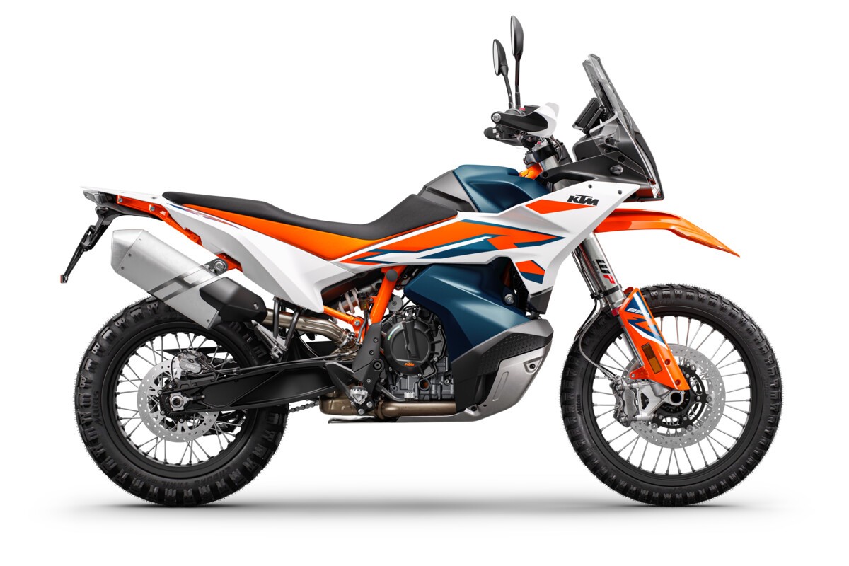 KTM 890 Adventure R 2023: le foto
