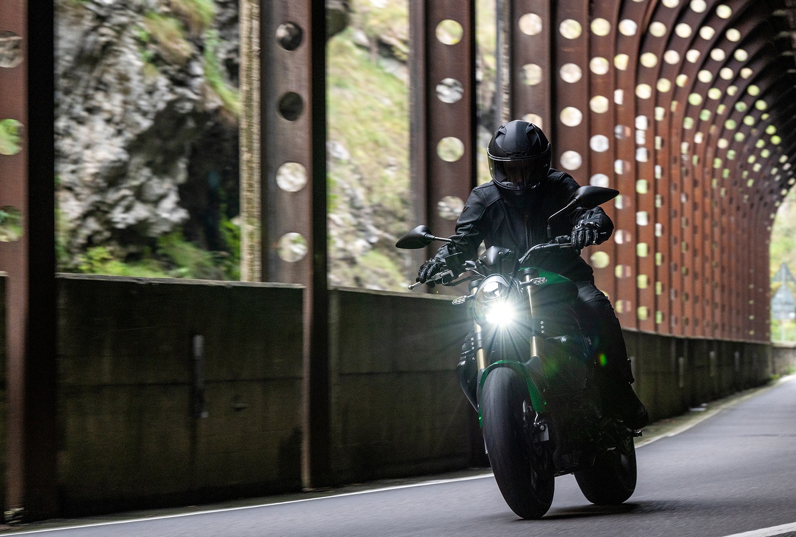 Benelli 752S 2023: le immagini