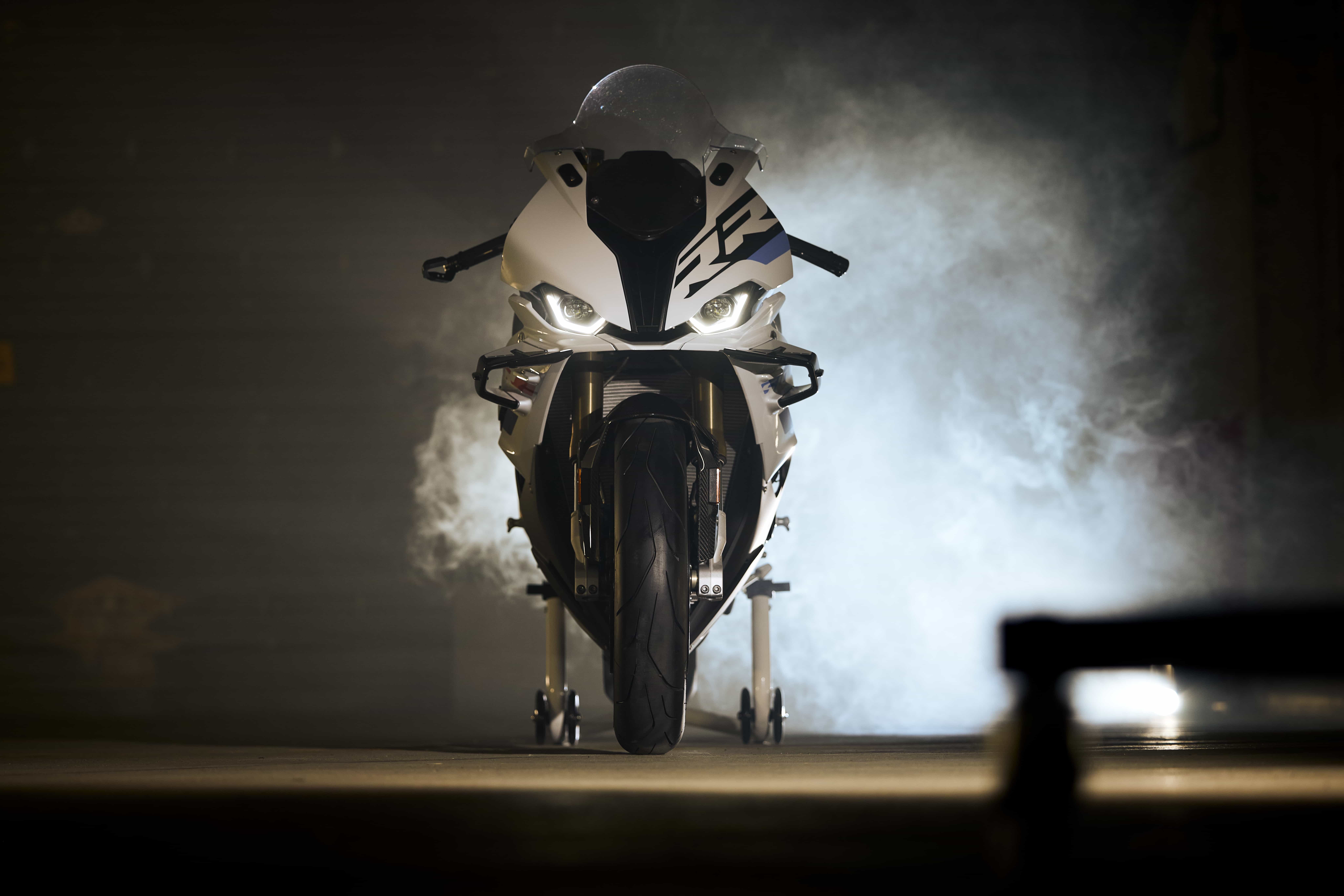 BMW S 1000 RR 2023: foto