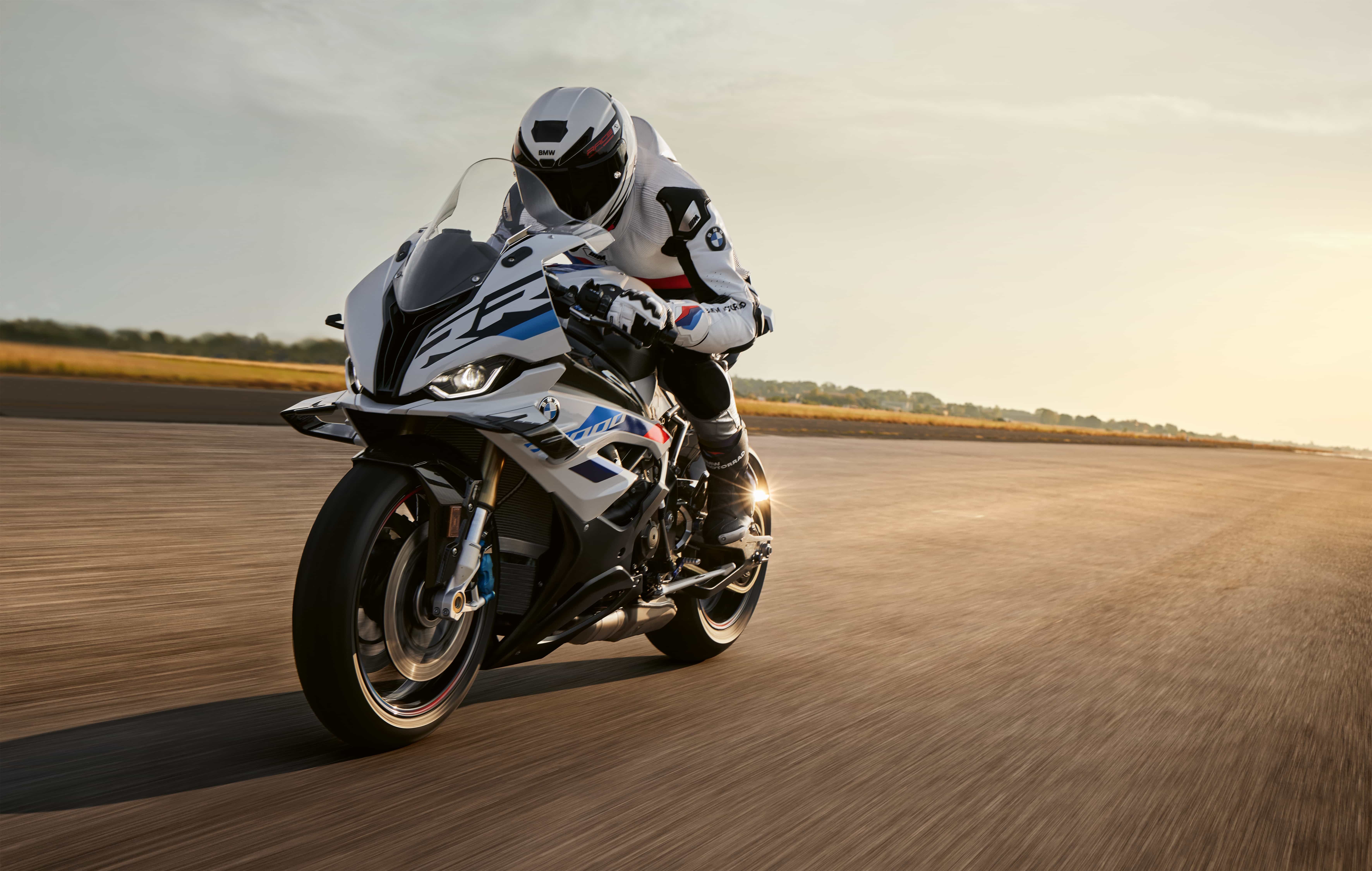 BMW S 1000 RR 2023: foto