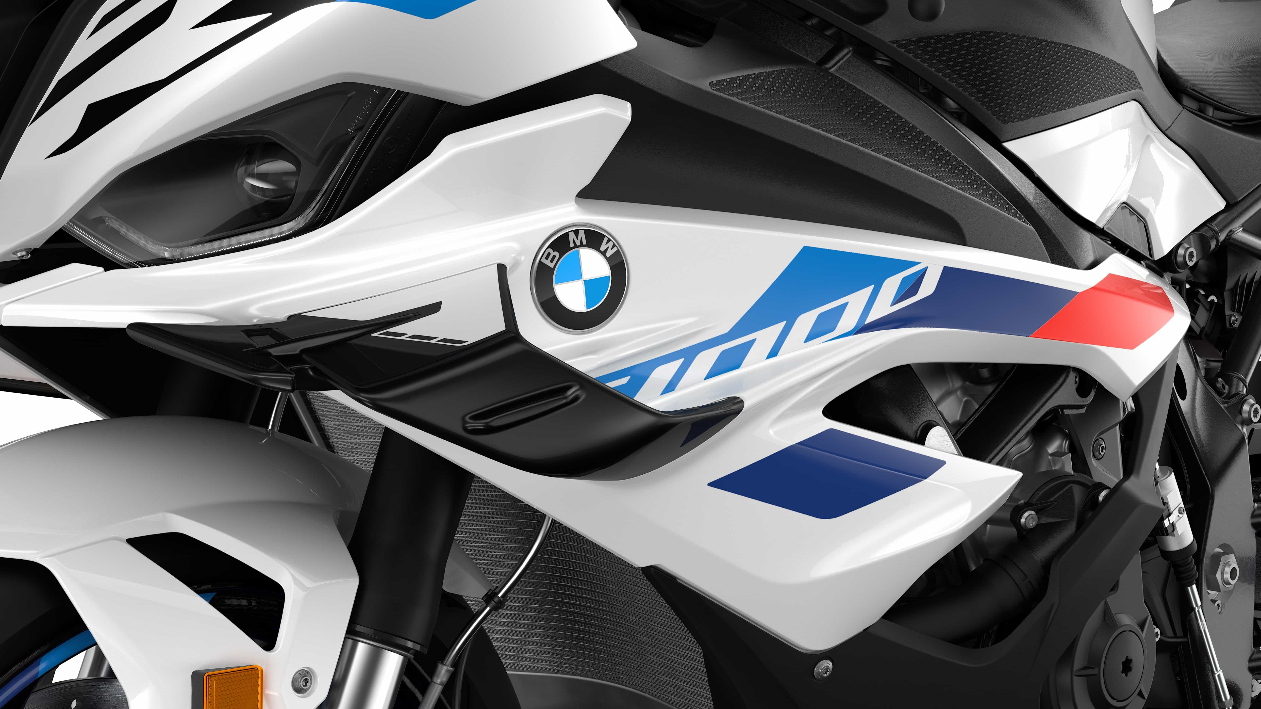 BMW S 1000 RR 2023: foto