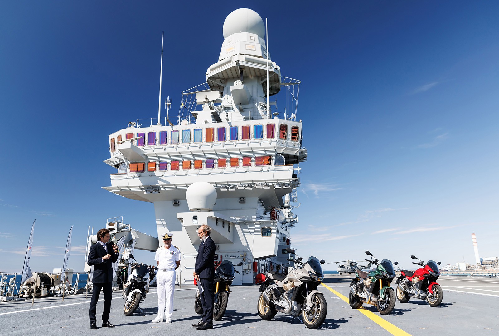 Moto Guzzi V100 Mandello Aviazione Navale: le foto