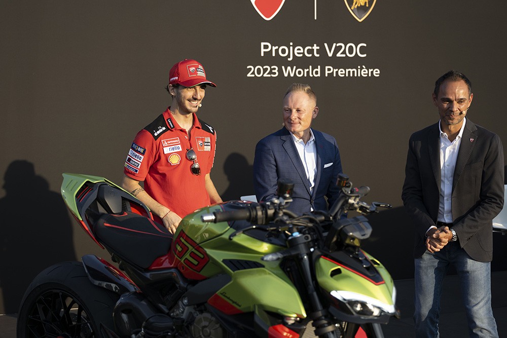 Ducati Streetfighter V4 Lamborghini: foto