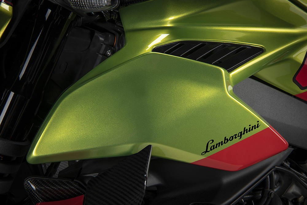 Ducati Streetfighter V4 Lamborghini: le foto
