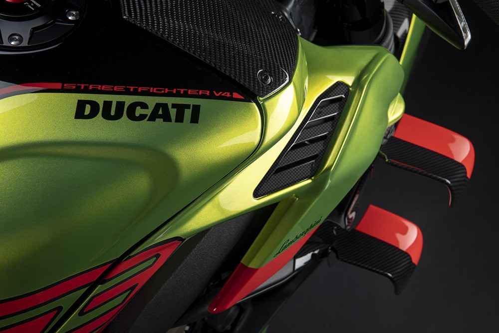 Ducati Streetfighter V4 Lamborghini: le foto
