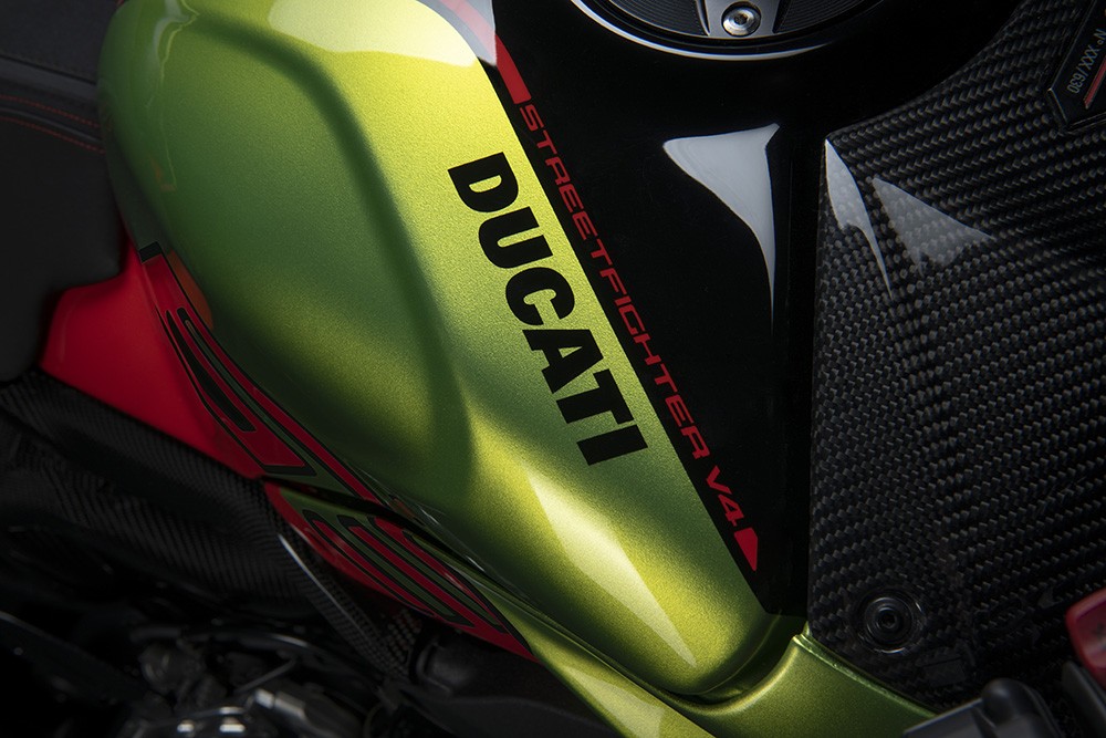 Ducati Streetfighter V4 Lamborghini: le foto
