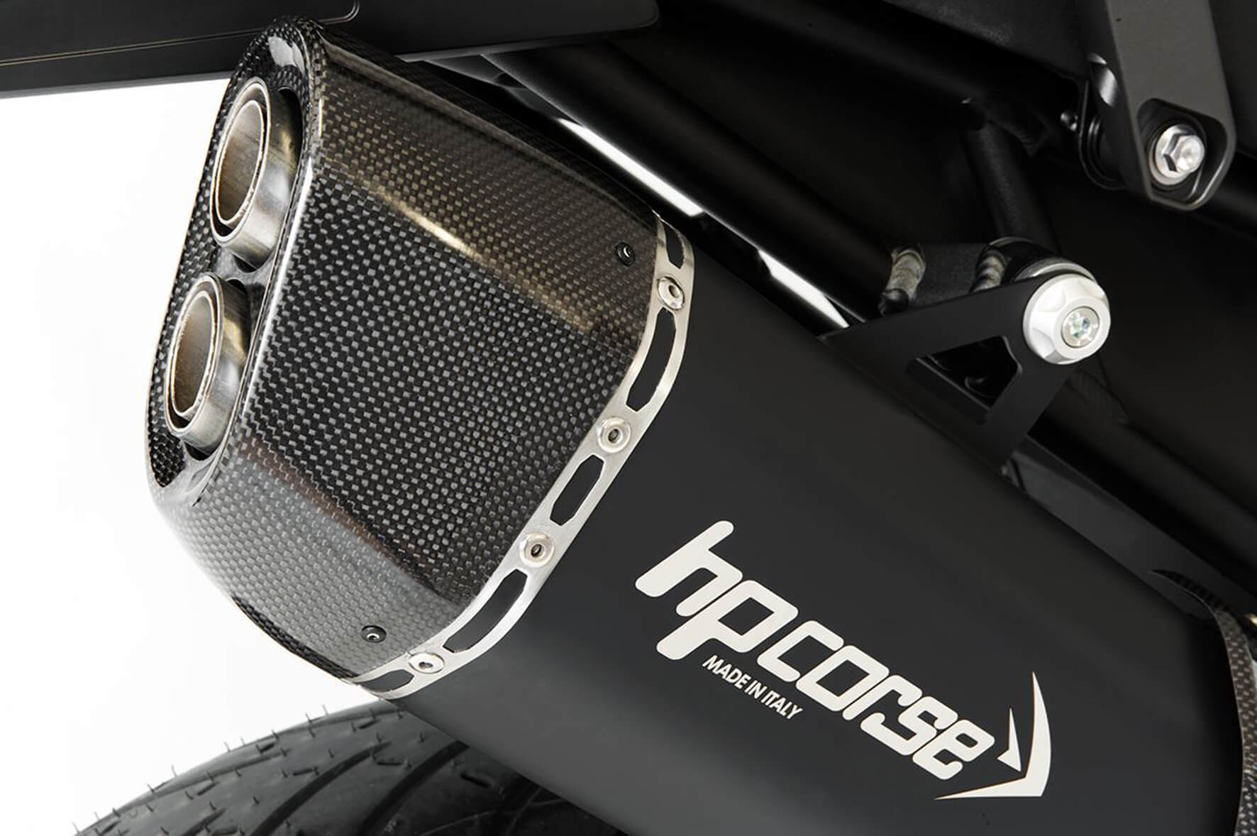 Triumph Tiger 900 e Tiger 850: i nuovi scarichi HP Corse