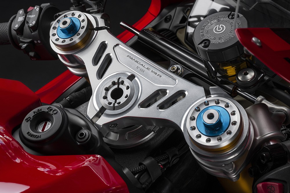 Ducati svela la nuova Panigale V4 R: foto