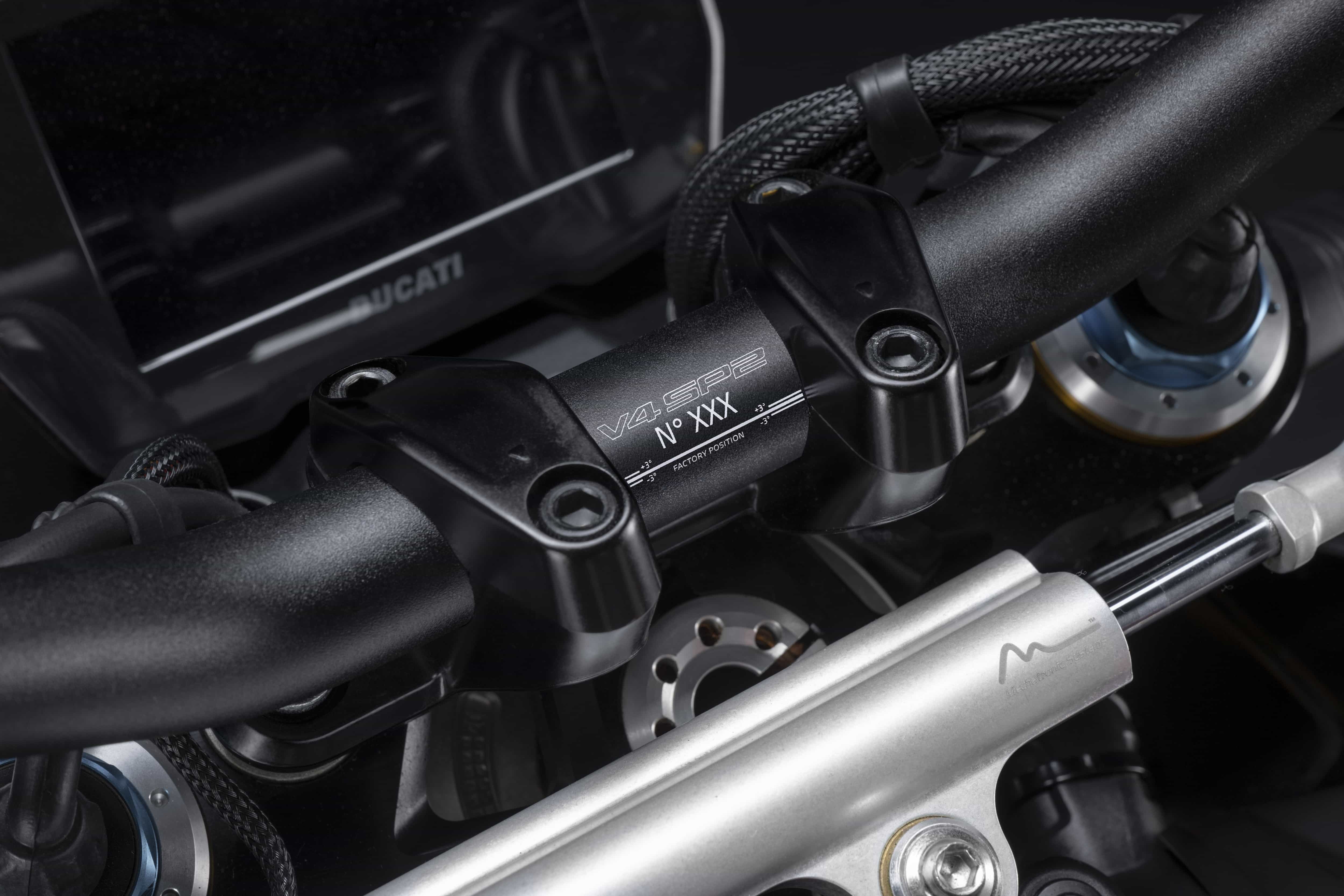 Ducati Streetfighter V4 2023: foto