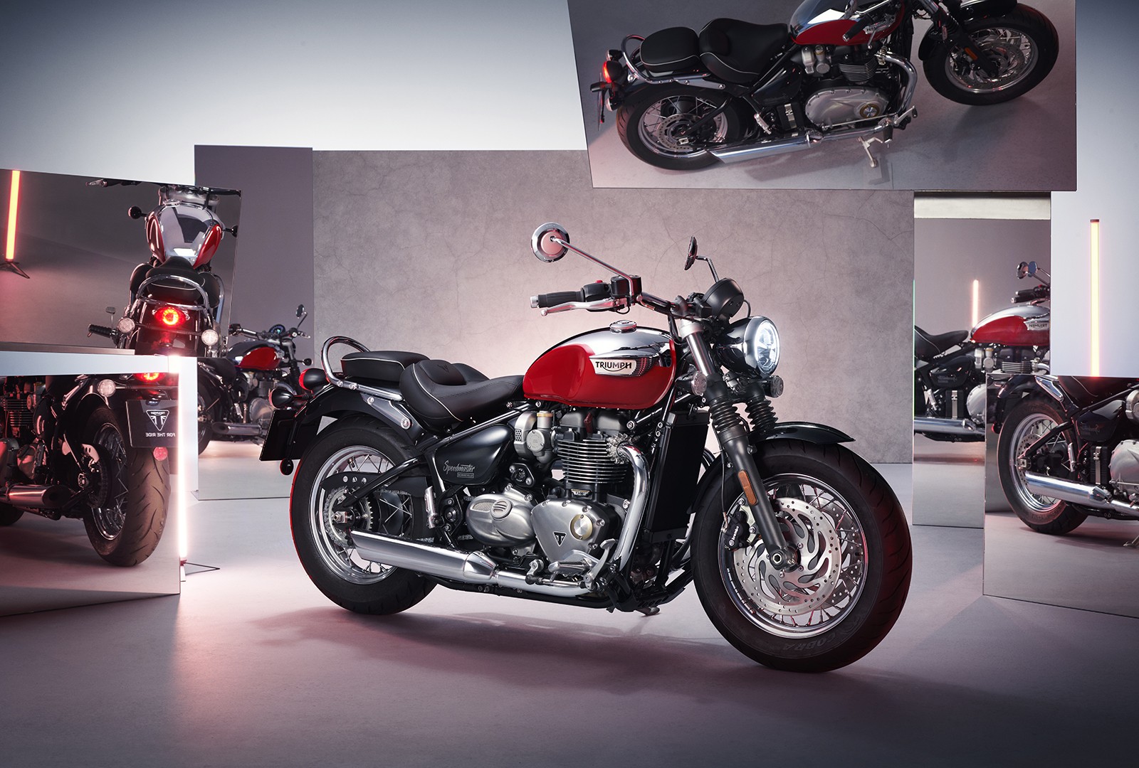 Triumph Chrome Edition: le foto
