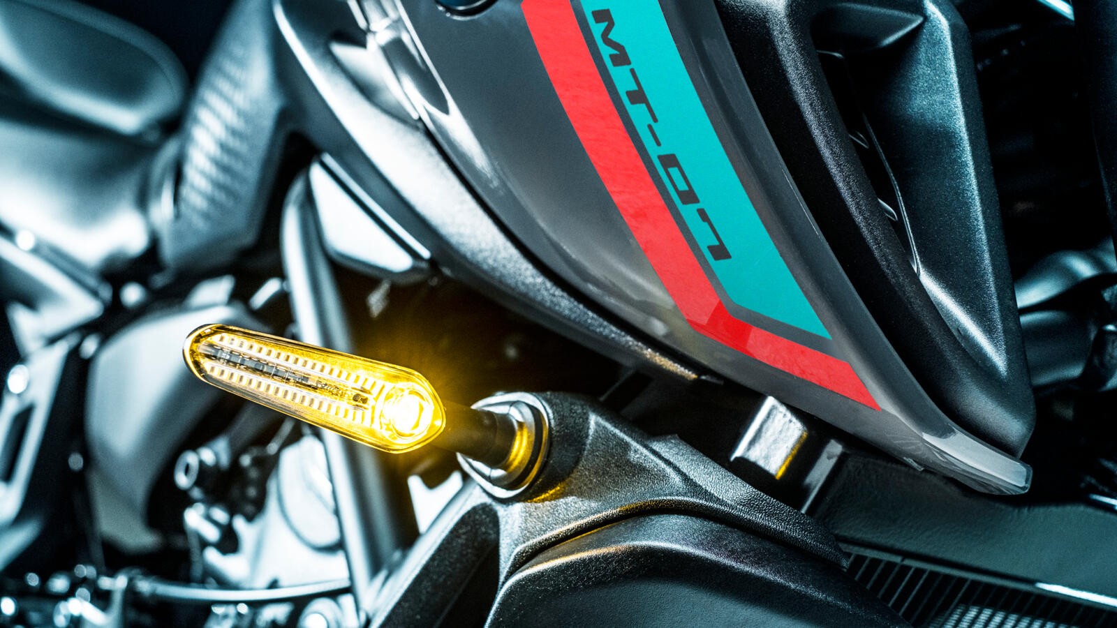 Yamaha MT-07 2023: le foto