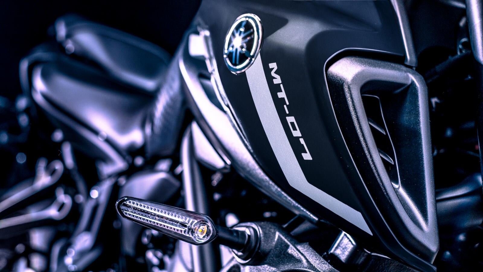 Yamaha MT-07 2023: le foto