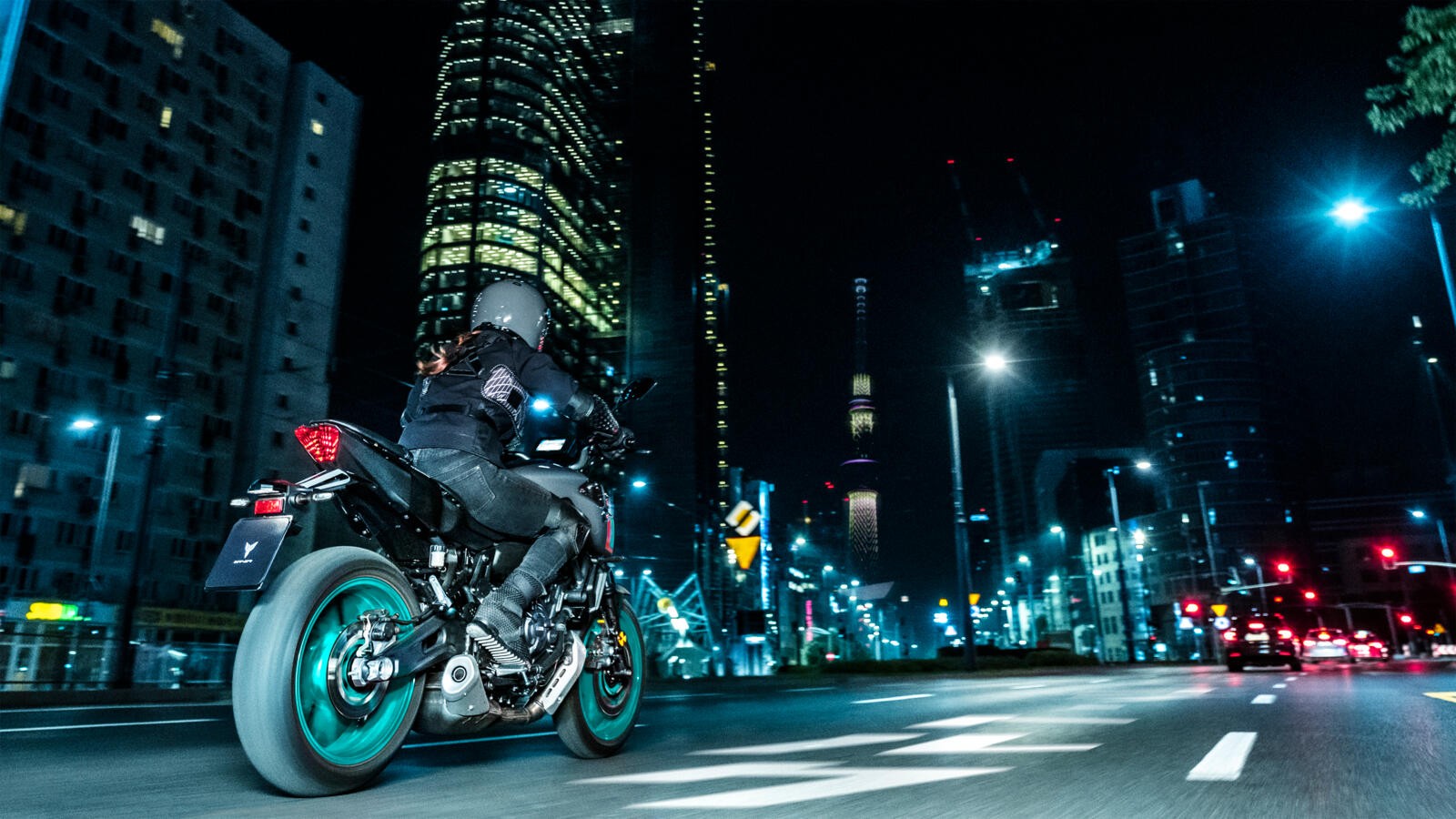 Yamaha MT-07 2023: le foto