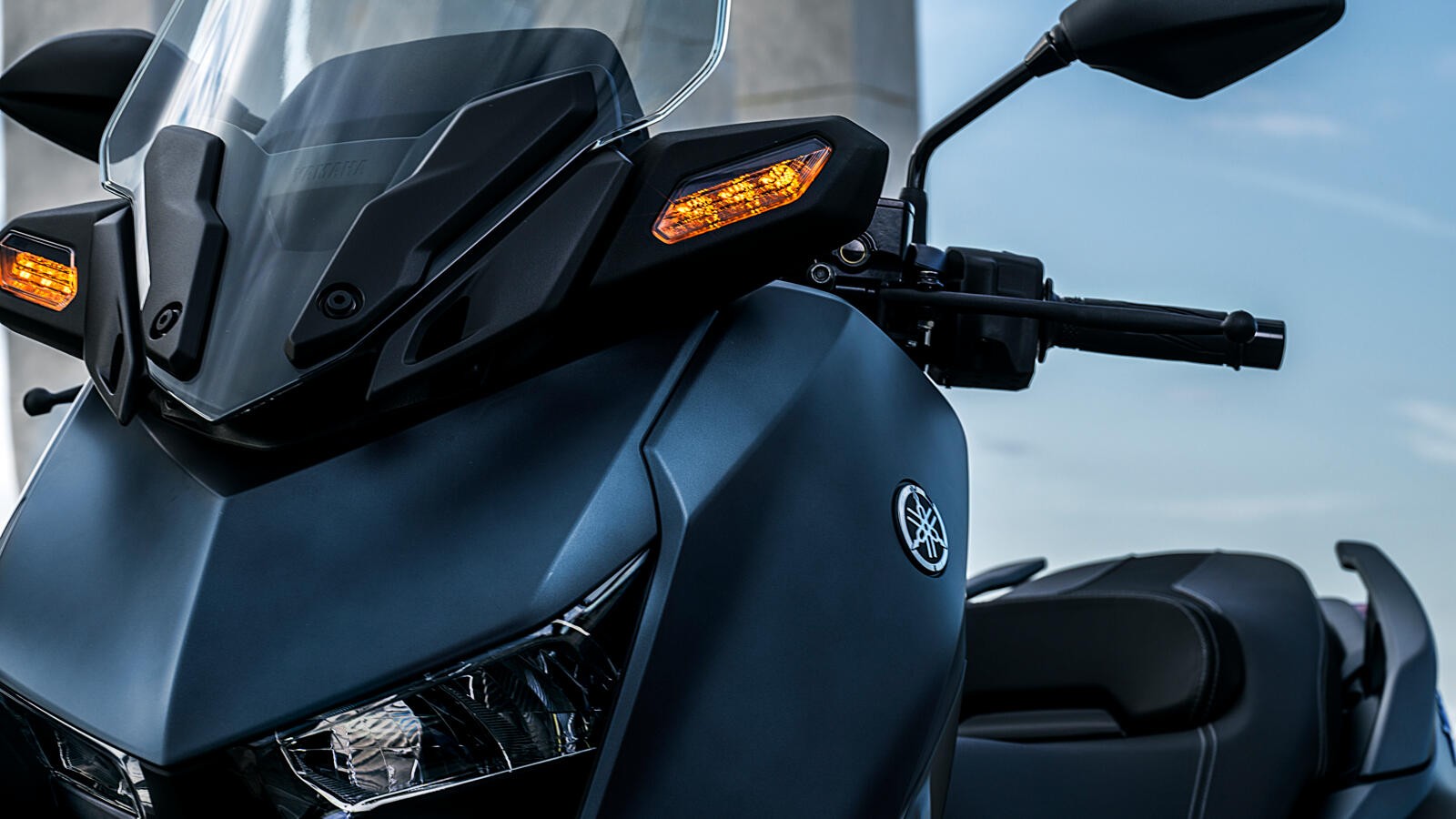 Yamaha XMax 300 Tech Max 2023: foto