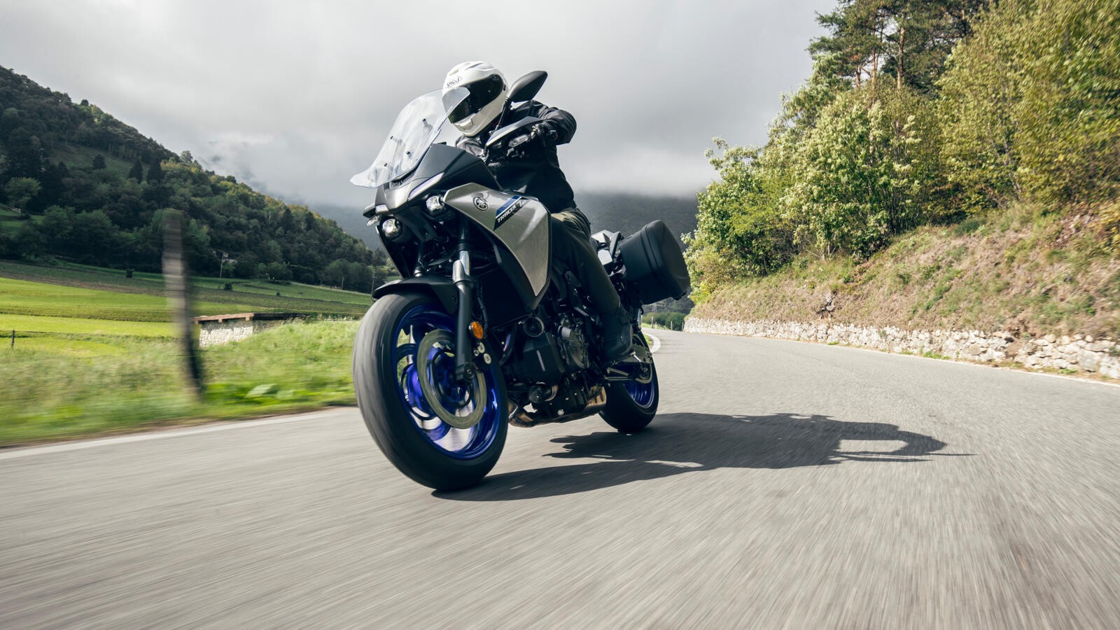 Yamaha Tracer 7 e Tracer 7 GT 2023: le foto