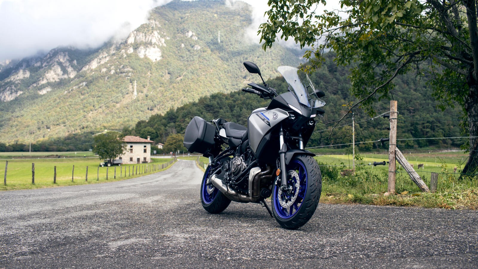 Yamaha Tracer 7 e Tracer 7 GT 2023: le foto