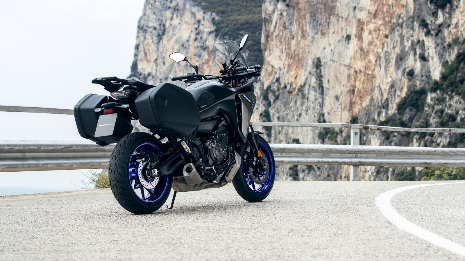 Yamaha Tracer 7 e Tracer 7 GT 2023: le foto