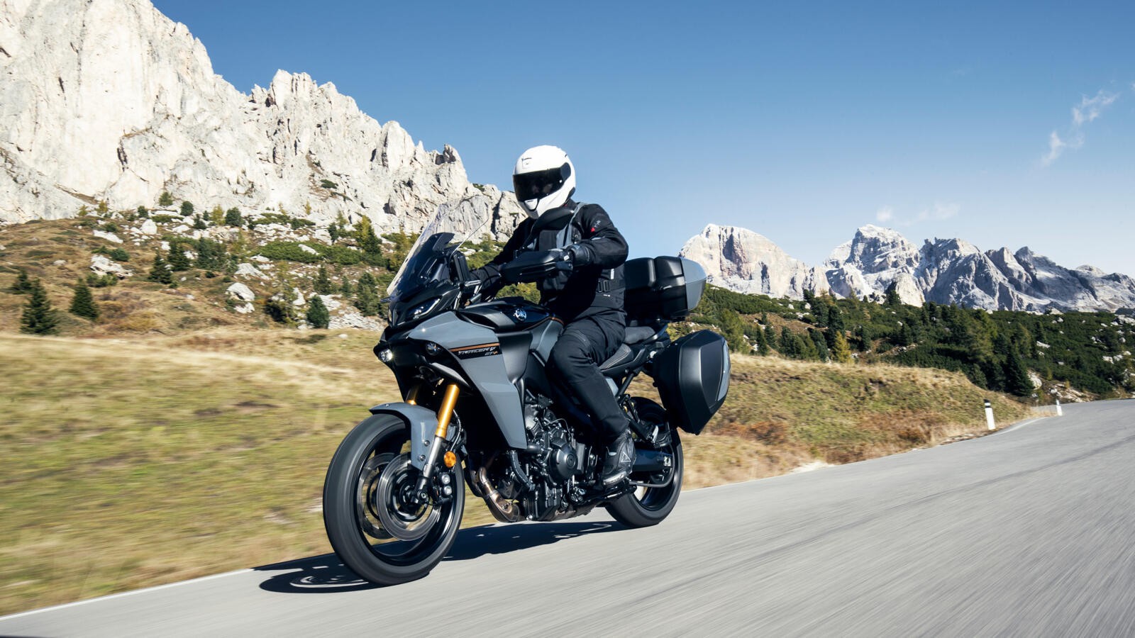 Yamaha Tracer 9 GT+: le foto