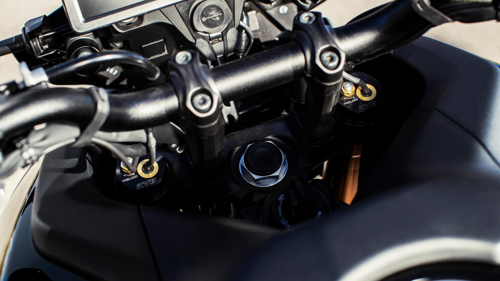 Yamaha Tracer 9 GT+: le foto