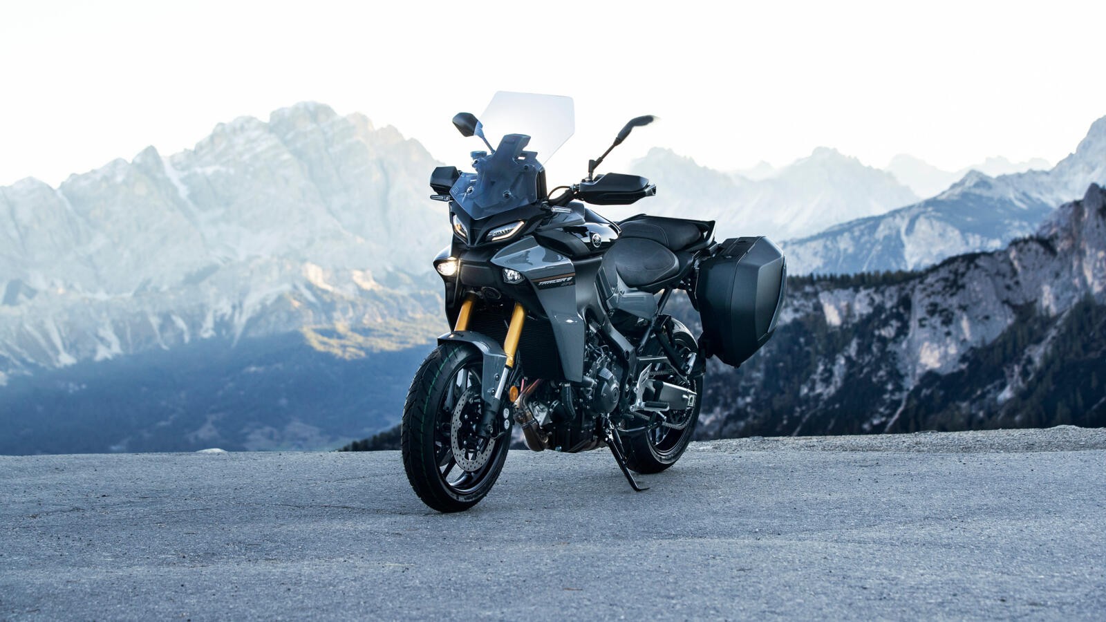 Yamaha Tracer 9 GT+: le foto