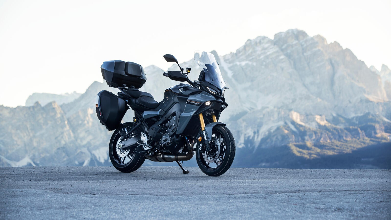 Yamaha Tracer 9 GT+: le foto