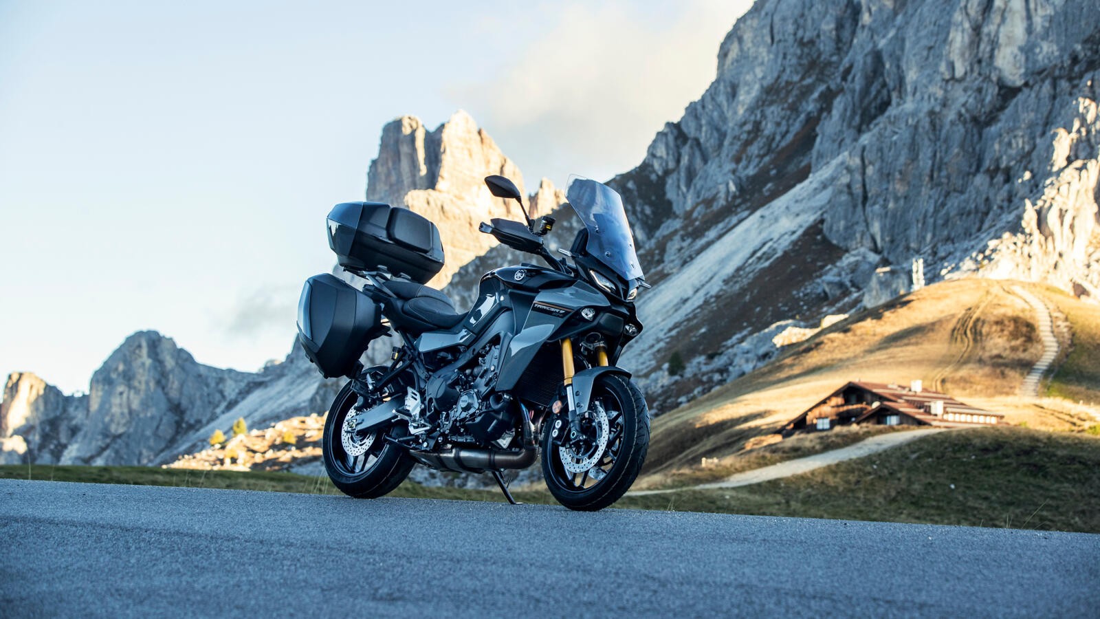 Yamaha Tracer 9 GT+: le foto