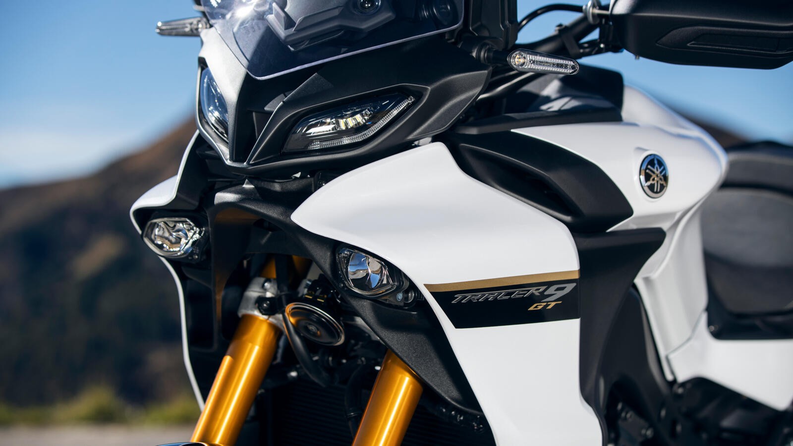 Yamaha Tracer 9 GT+: le foto