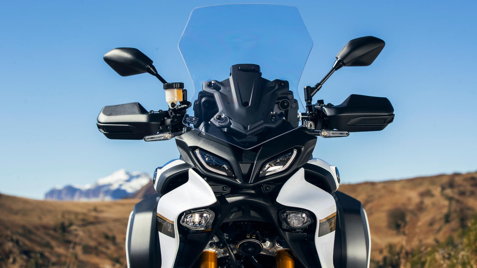 Yamaha Tracer 9 GT+: le foto