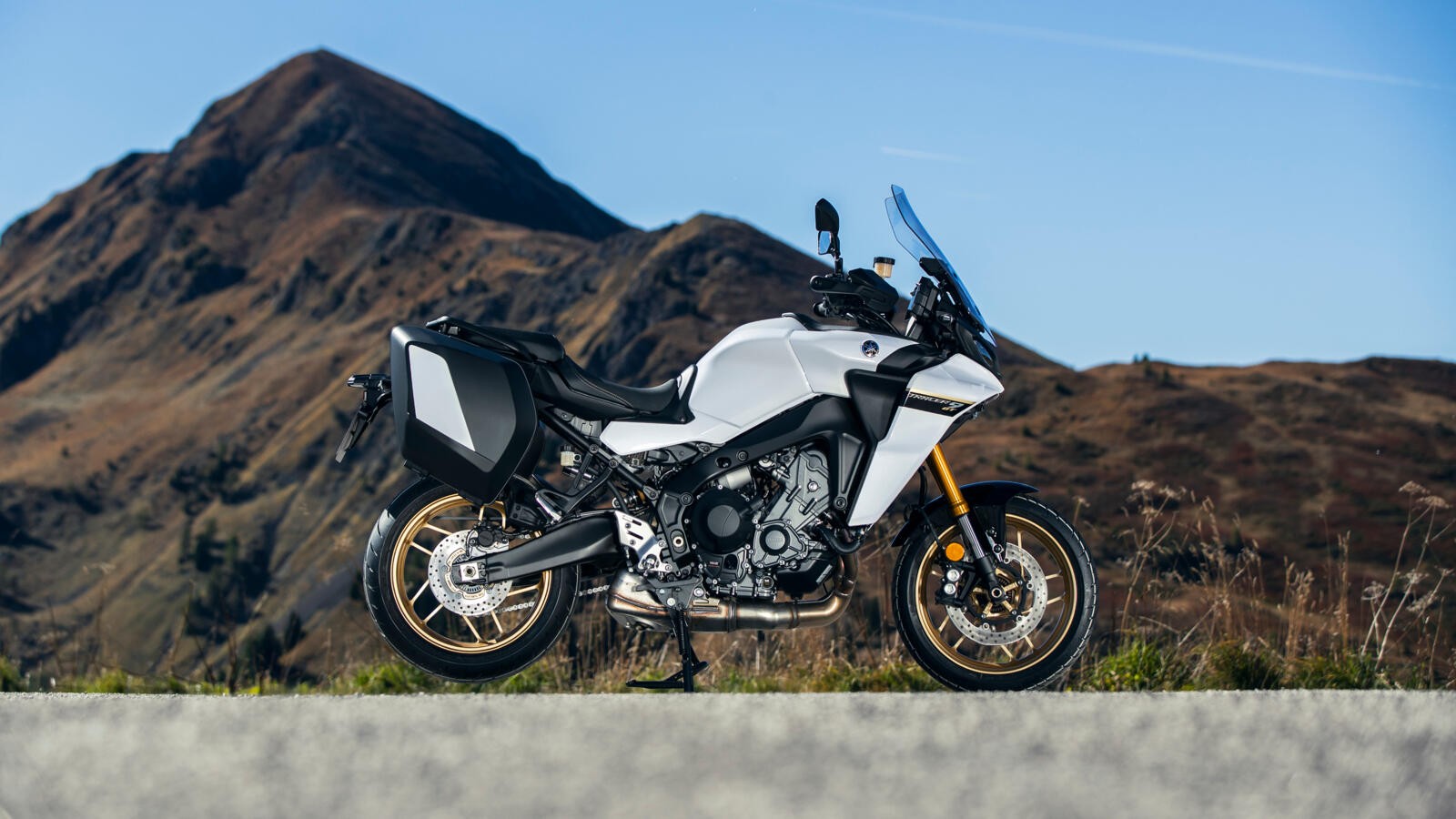 Yamaha Tracer 9 GT+: le foto