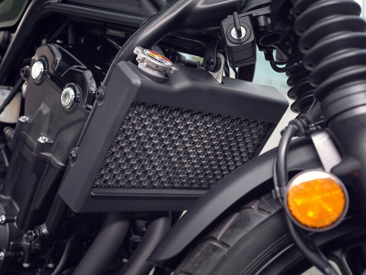 Honda CL500, la scrambler media