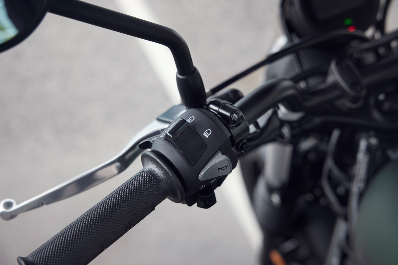 Honda CL500, la scrambler media